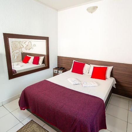 Hotel Cambara Osasco Buitenkant foto